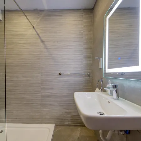 아파트 Kuya Duplex Penthouse With Private Heated Pool And Views By Haven And Keys Malta *