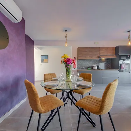 아파트 Kuya Duplex Penthouse With Private Heated Pool And Views By Haven And Keys Malta