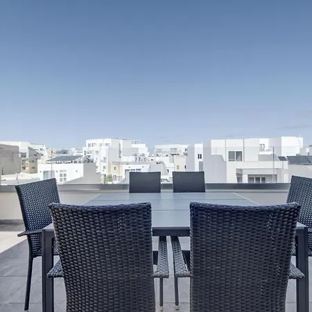 Kuya Duplex Penthouse With Private Heated Pool And Views By Haven And Keys Malta Apartment Is-Swieqi