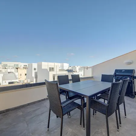 Kuya Duplex Penthouse With Private Heated Pool And Views By Haven And Keys Malta * Is-Swieqi