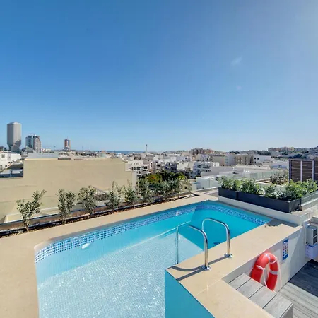 アパート Kuya Duplex Penthouse With Private Heated Pool And Views By Haven And Keys Malta Is-Swieqi