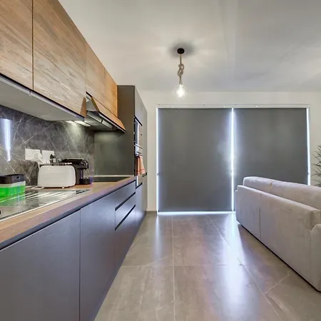 Kuya Duplex Penthouse With Private Heated Pool And City Views