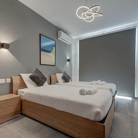 Kuya Duplex Penthouse With Private Heated Pool And City Views Apartment