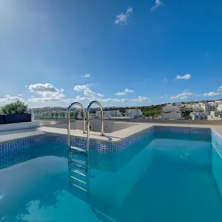 Kuya Duplex Penthouse With Private Heated Pool And Views By Haven And Keys Malta *