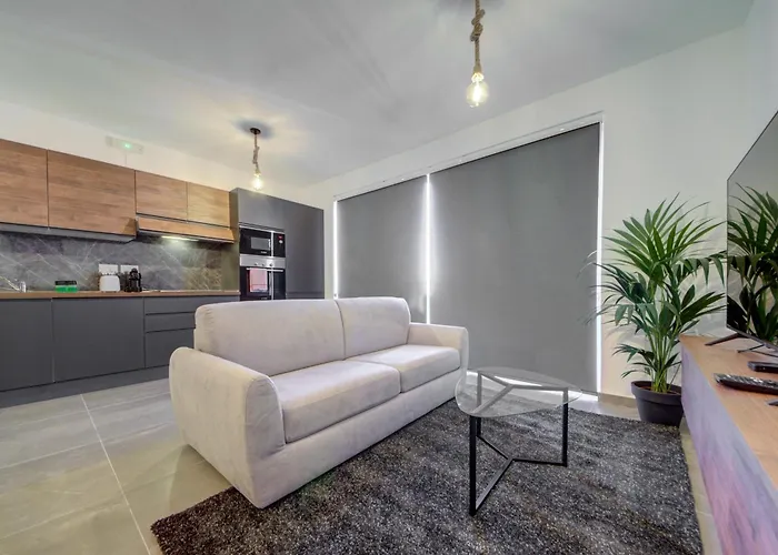 Kuya Duplex Penthouse With Private Heated Pool And Views By Haven And Keys Malta *