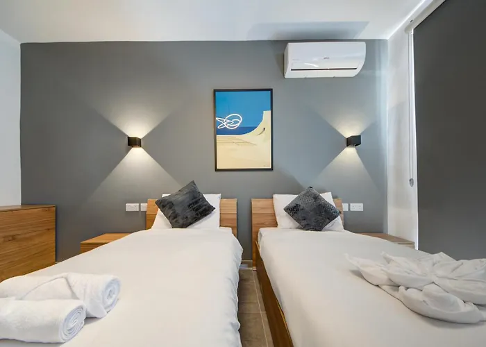 Kuya Duplex Penthouse With Private Heated Pool And Views By Haven And Keys Malta アパート