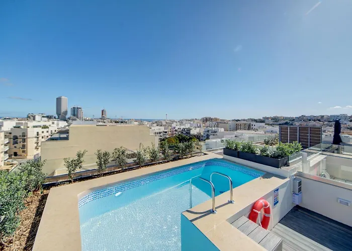 アパート Kuya Duplex Penthouse With Private Heated Pool And Views By Haven And Keys Malta Is-Swieqi