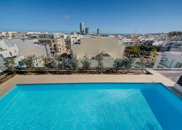 Kuya Duplex Penthouse With Private Heated Pool And Views By Haven And Keys Malta * Is-Swieqi