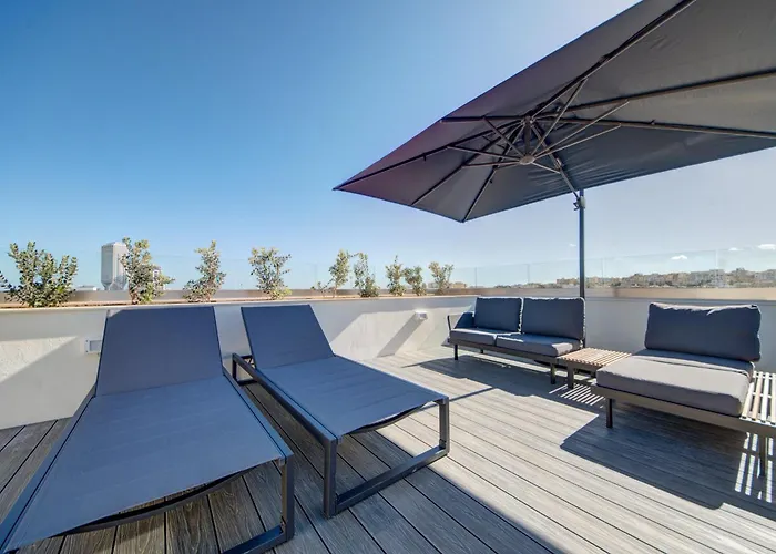 アパート Kuya Duplex Penthouse With Private Heated Pool And Views By Haven And Keys Malta Is-Swieqi