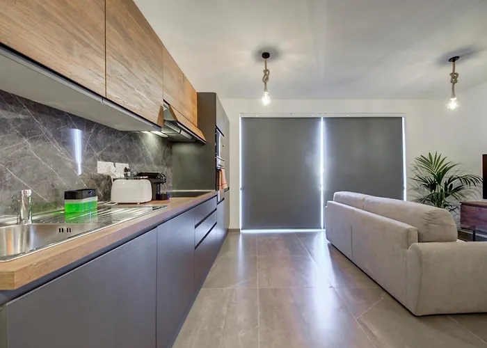 Kuya Duplex Penthouse With Private Heated Pool And Views By Haven And Keys Malta