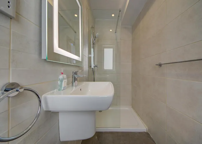 アパート Kuya Duplex Penthouse With Private Heated Pool And Views By Haven And Keys Malta Is-Swieqi