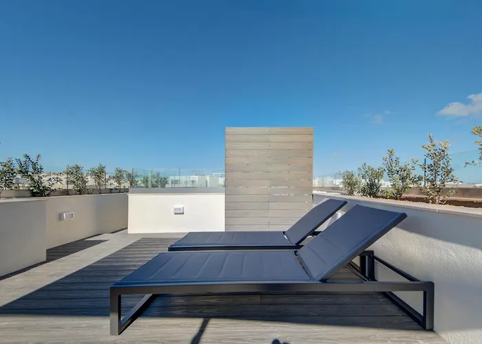 Kuya Duplex Penthouse With Private Heated Pool And Views By Haven And Keys Malta アパート Is-Swieqi