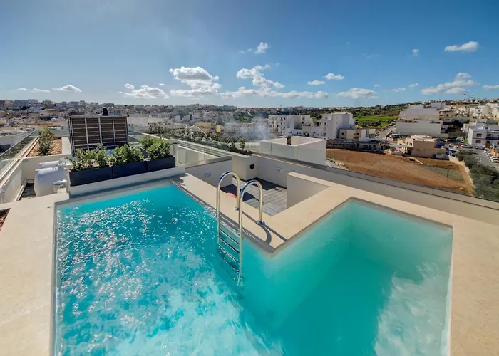 アパート Kuya Duplex Penthouse With Private Heated Pool And Views By Haven And Keys Malta Is-Swieqi