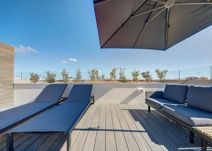 Kuya Duplex Penthouse With Private Heated Pool And Views By Haven And Keys Malta アパート Is-Swieqi