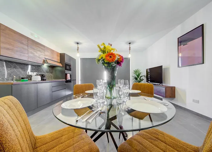 Kuya Duplex Penthouse With Private Heated Pool And Views By Haven And Keys Malta * Is-Swieqi