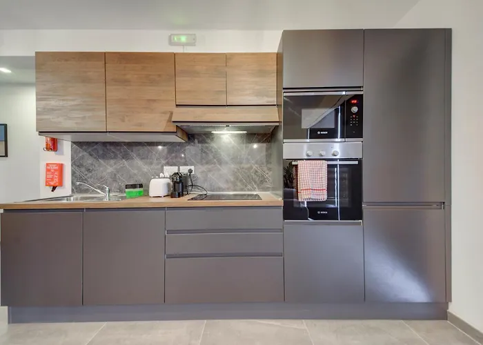 Kuya Duplex Penthouse With Private Heated Pool And Views By Haven And Keys Malta * Is-Swieqi